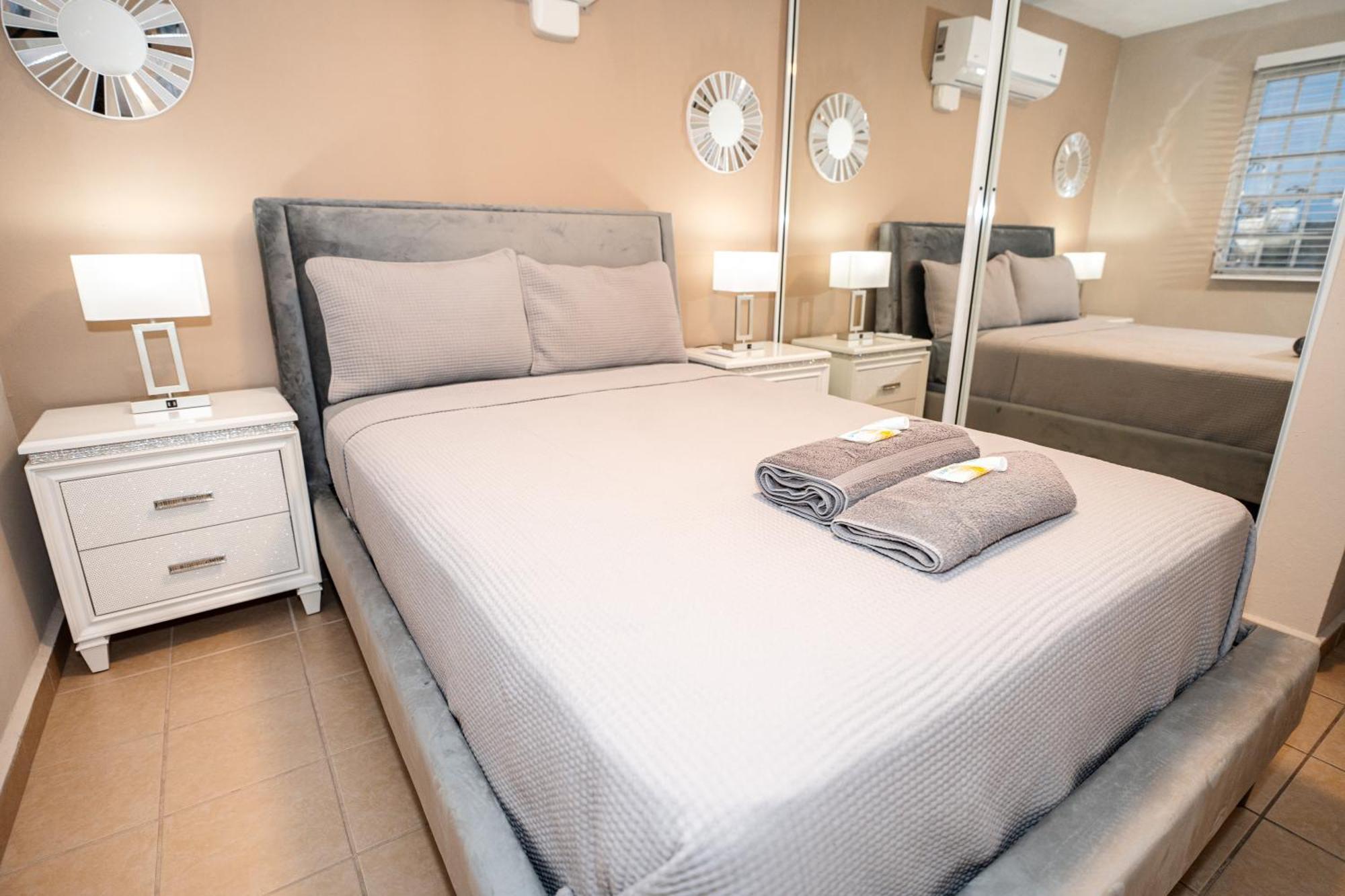 Luxury Retreat With Private Jacuzzi And Mountain Views Free Parking Apartment Ponce Luaran gambar