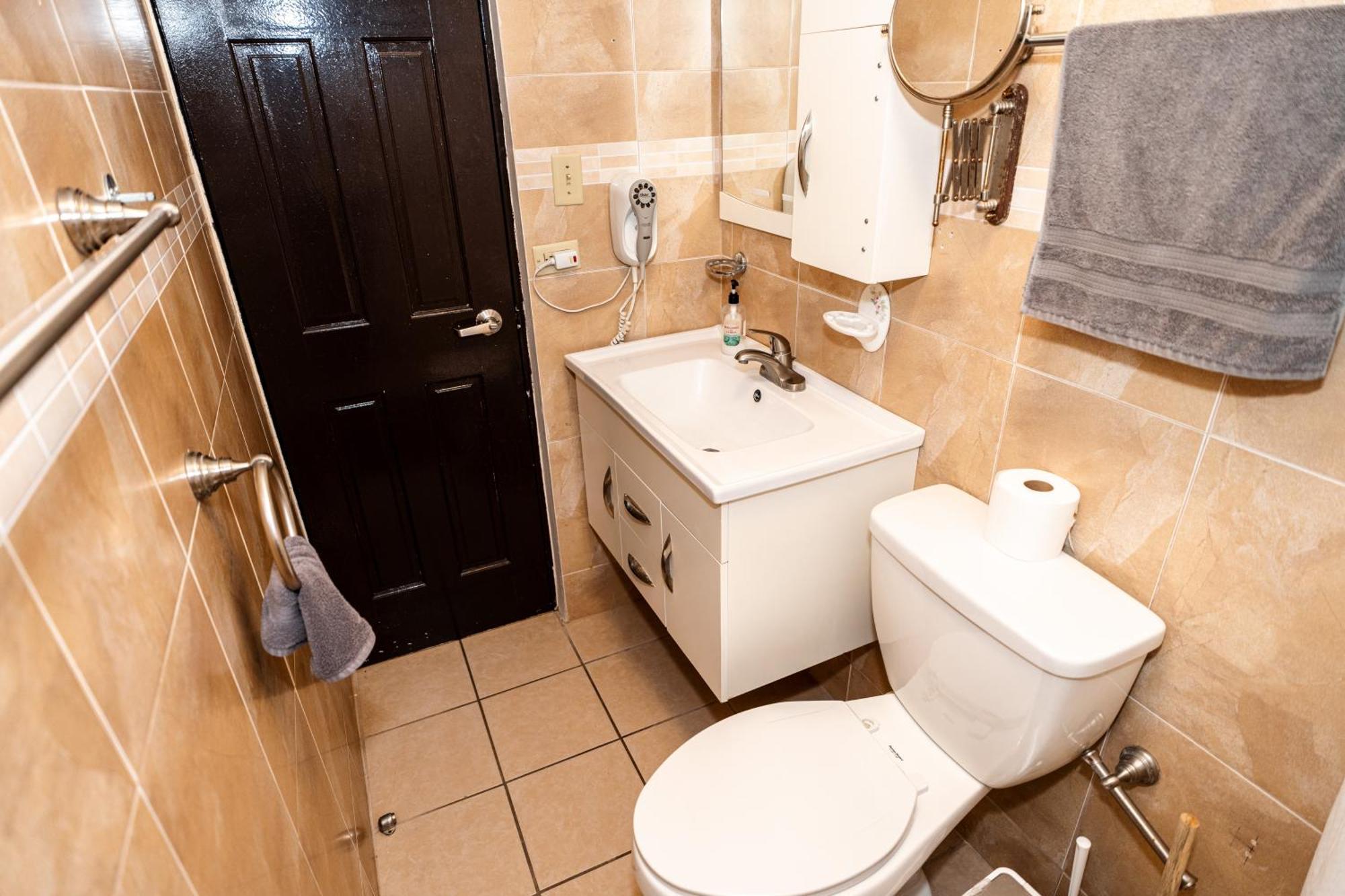 Luxury Retreat With Private Jacuzzi And Mountain Views Free Parking Apartment Ponce Luaran gambar