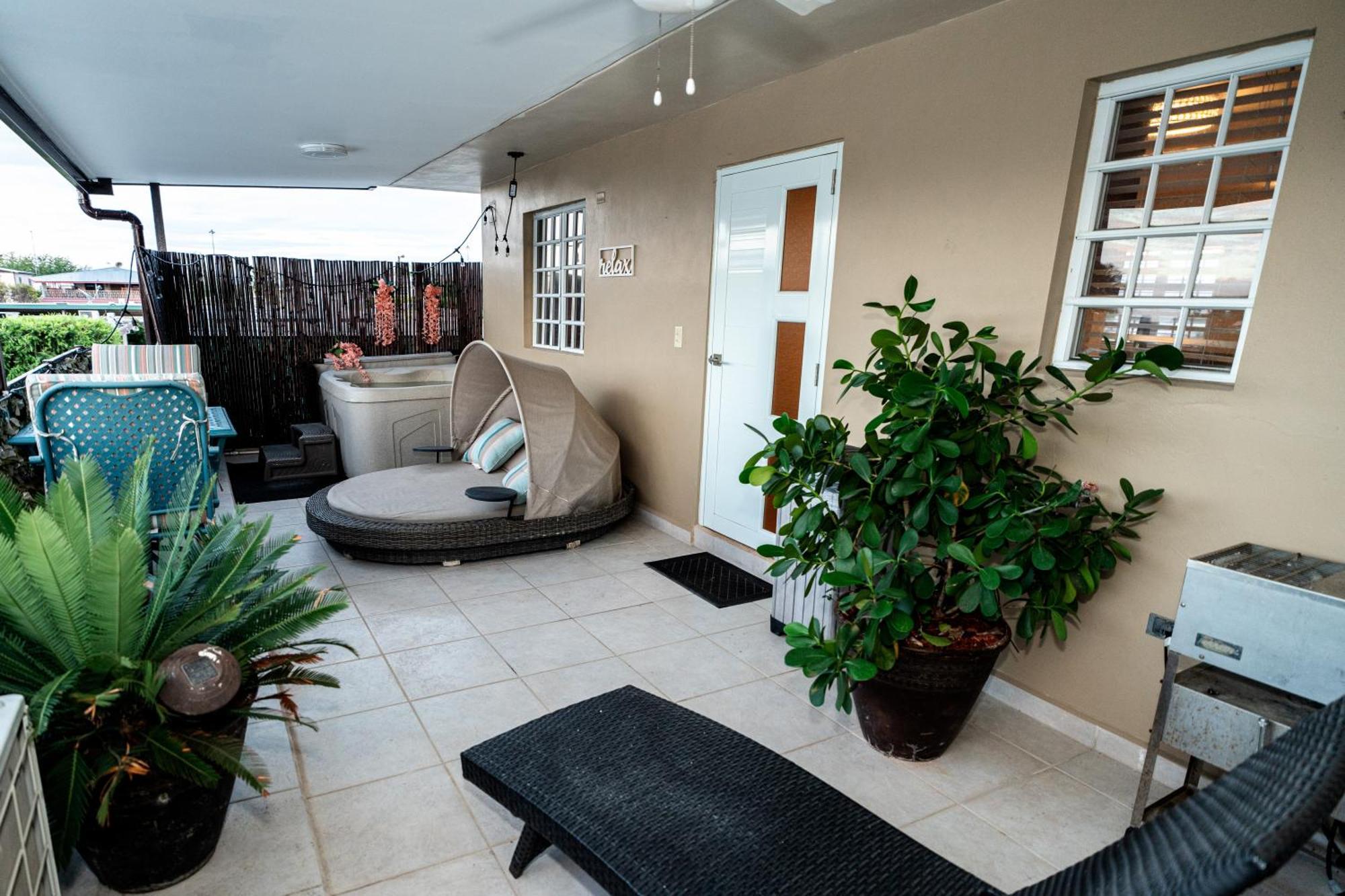Luxury Retreat With Private Jacuzzi And Mountain Views Free Parking Apartment Ponce Luaran gambar